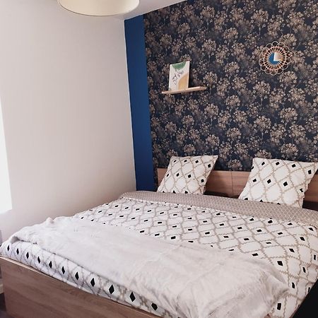 L'Artistique, 4 Lits, 2 Chambres, Stationnement Gratuit, Spacieux, Atypique Amiens Exterior photo