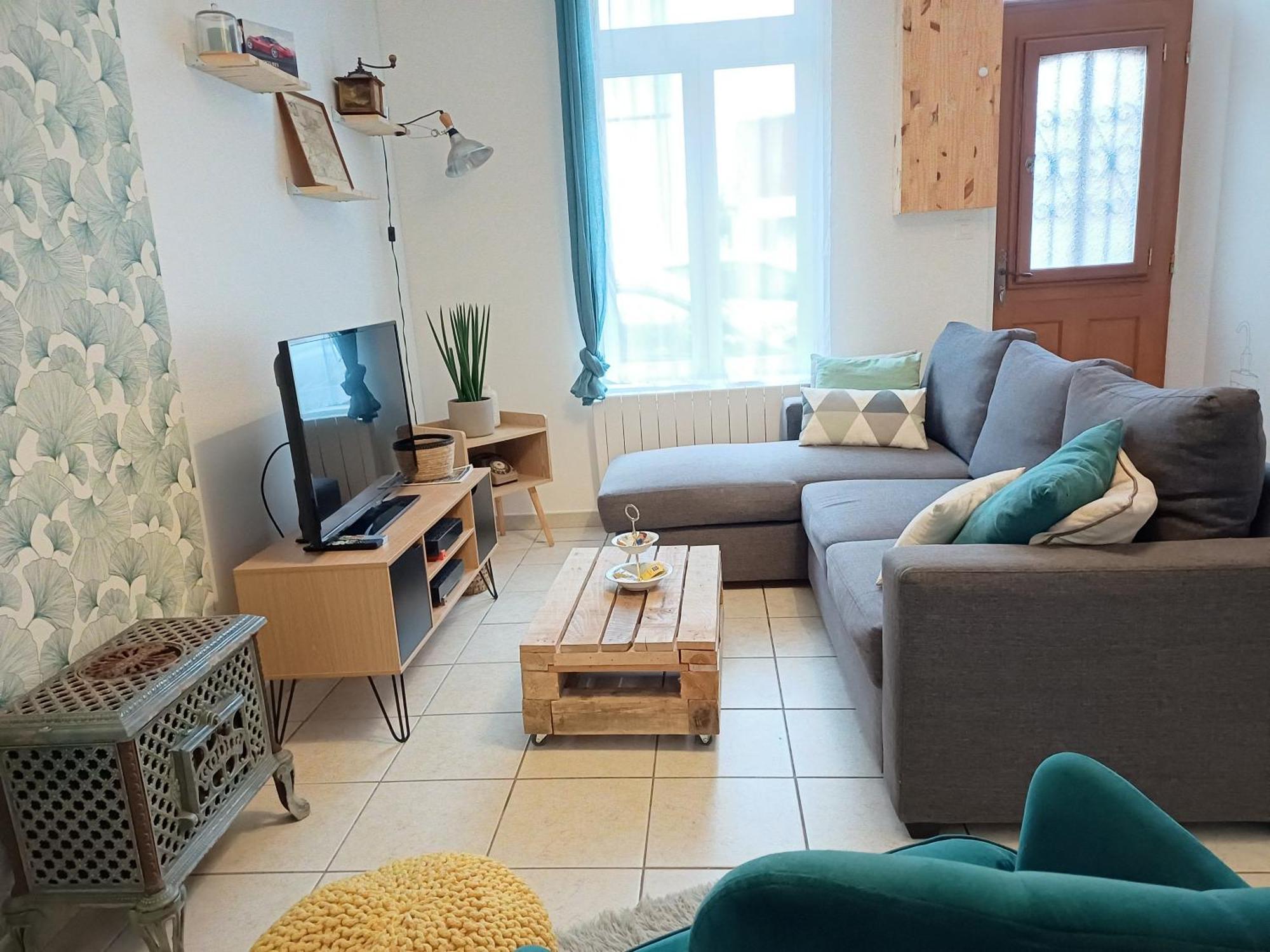 L'Artistique, 4 Lits, 2 Chambres, Stationnement Gratuit, Spacieux, Atypique Amiens Exterior photo